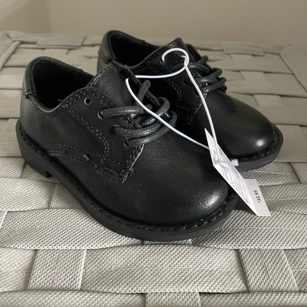 Children’s Place baby size 6 dress shoes